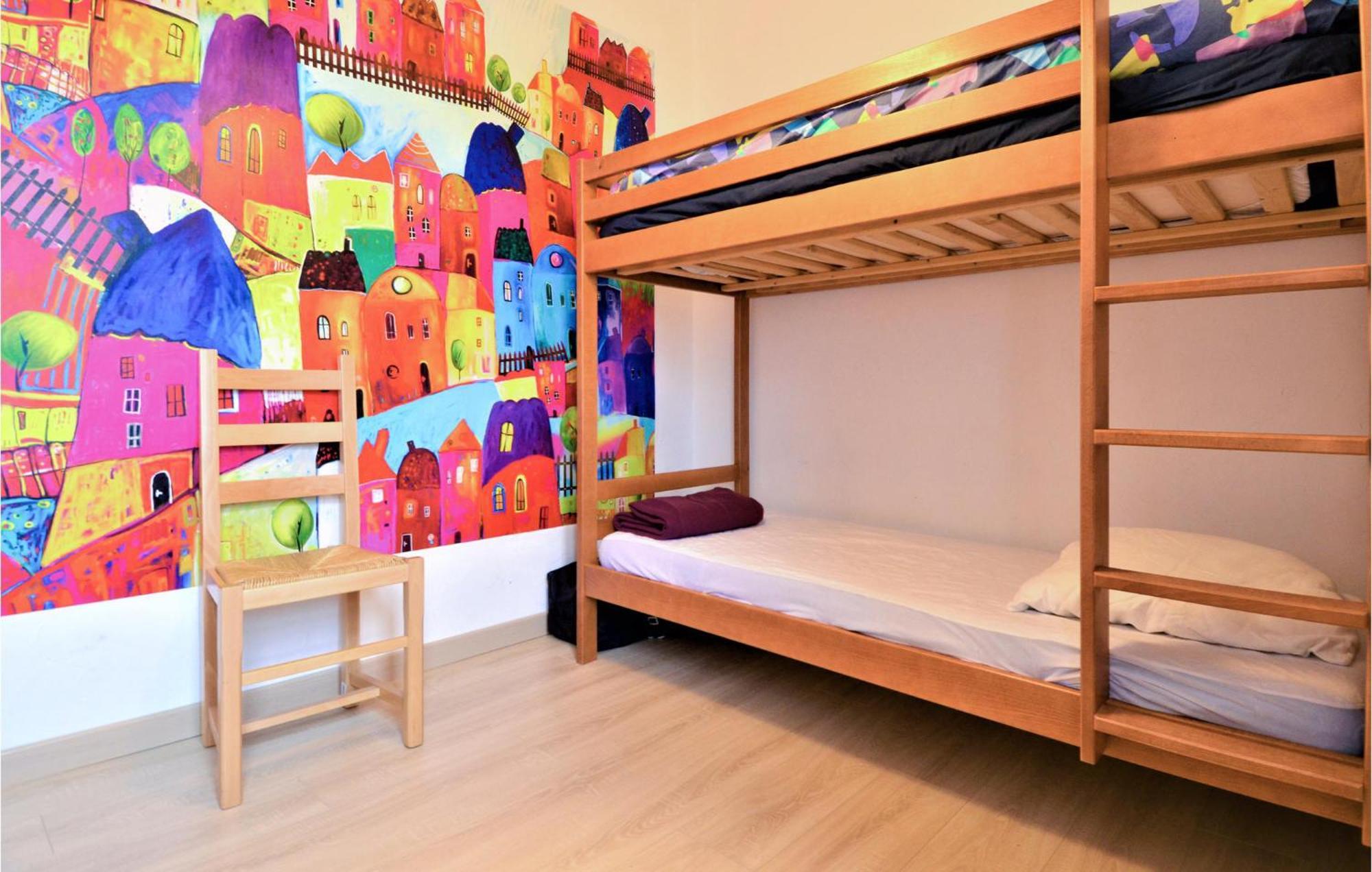 4 Bedroom Lovely Home In Marguerittes Ngoại thất bức ảnh